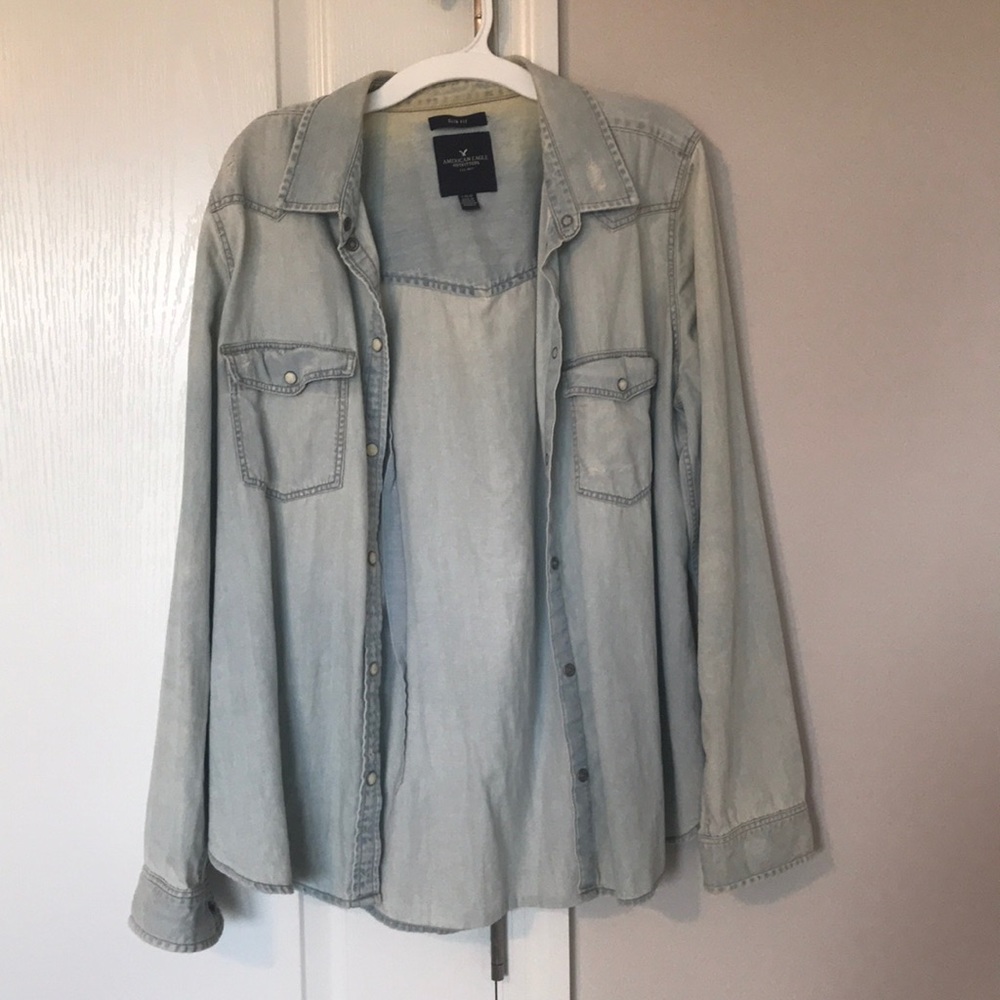 American Eagle chambray button up